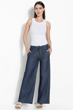 PULL-ON JEANS IN AIRY DENIM