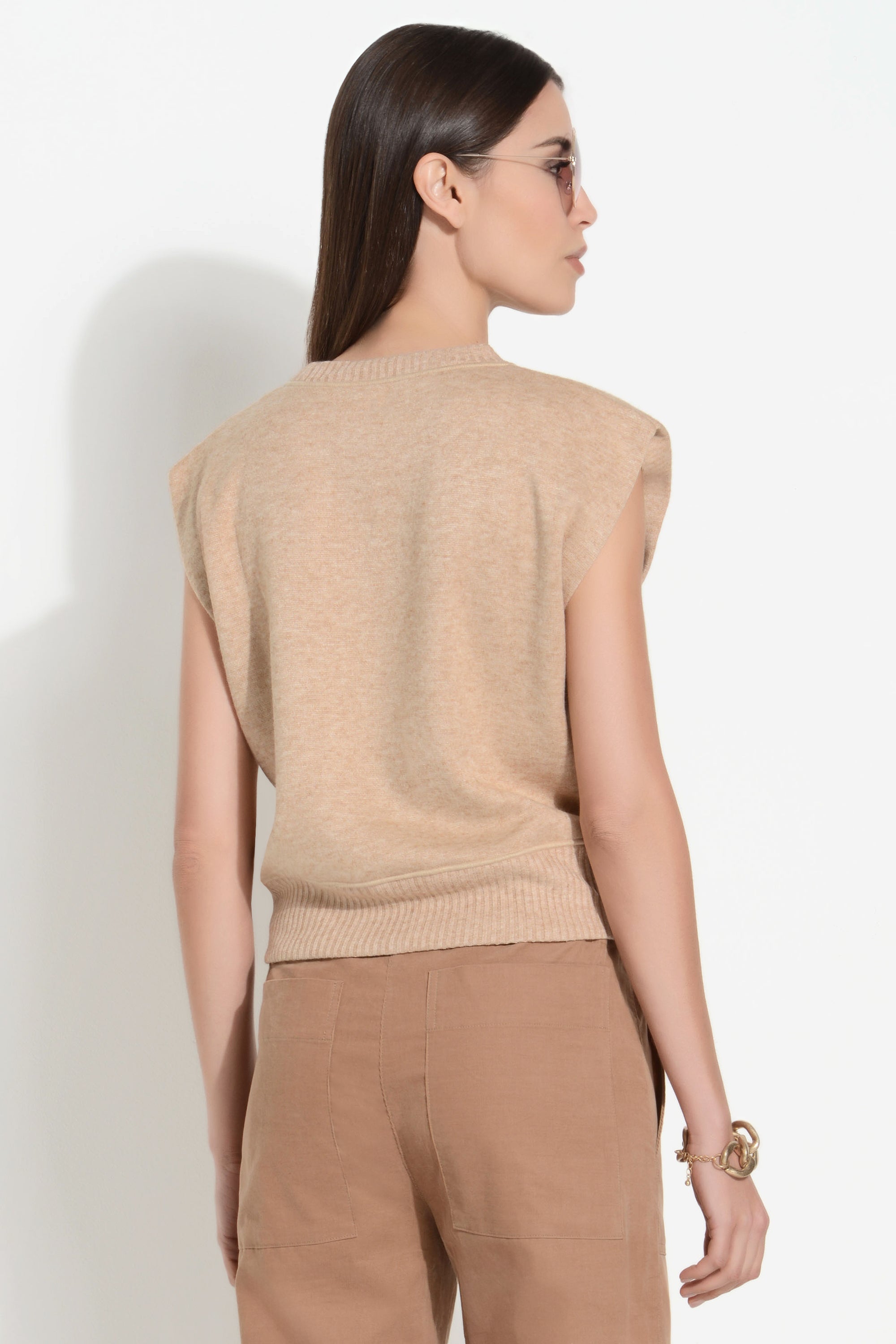 SHARP-SHOULDER CROPPED GILET