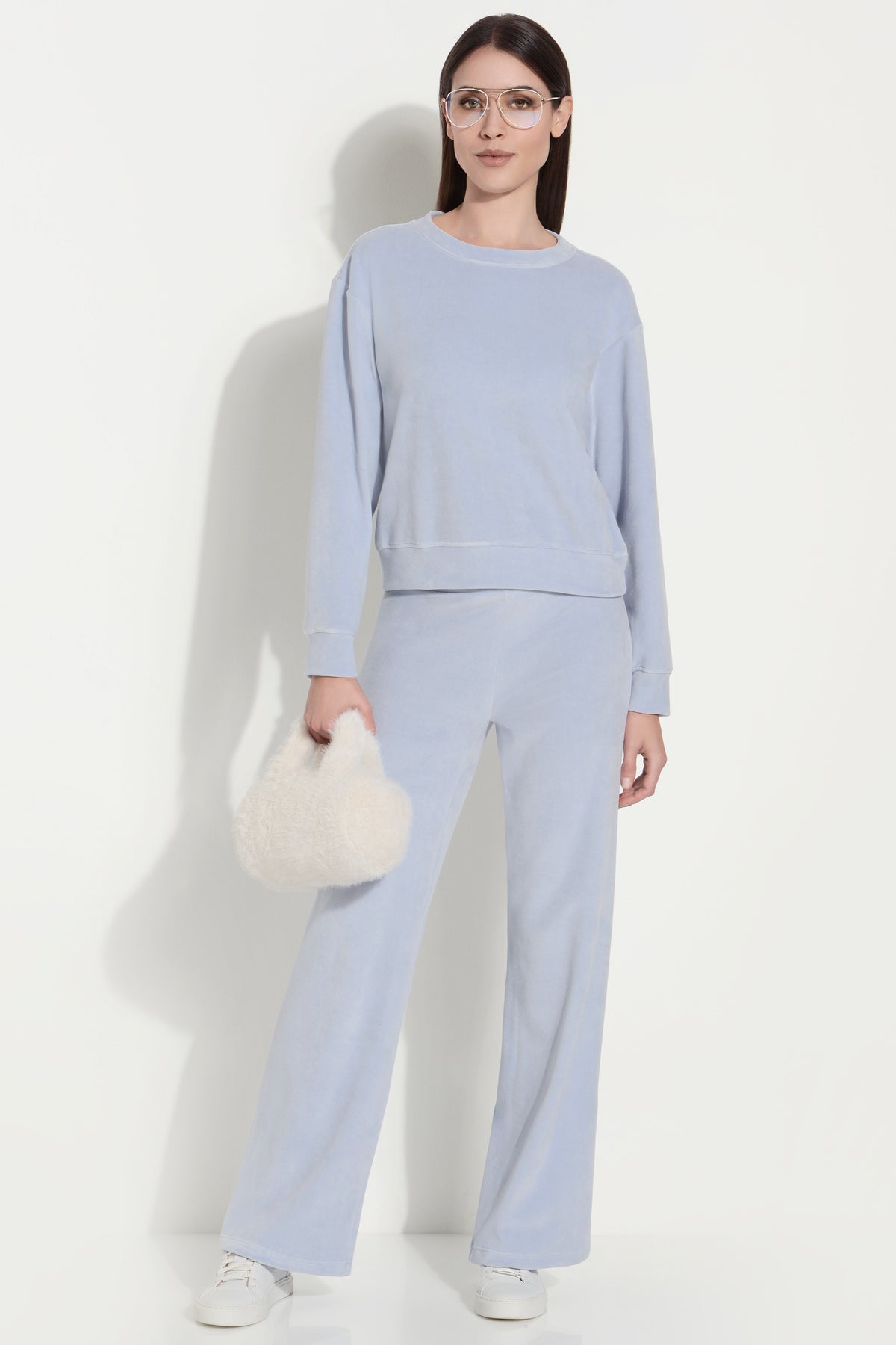 LOUNGE HOSE AUS VELOURS